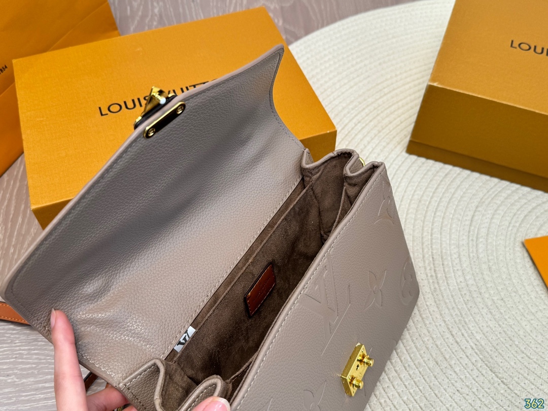 louis-2024-new-arrival-pochette-bag-size-24-18-cm-859