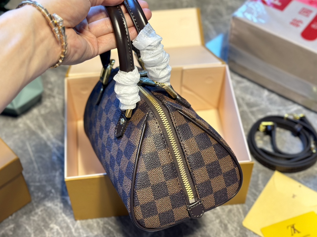 louis-new-arrival-size-23-13-cm-4331