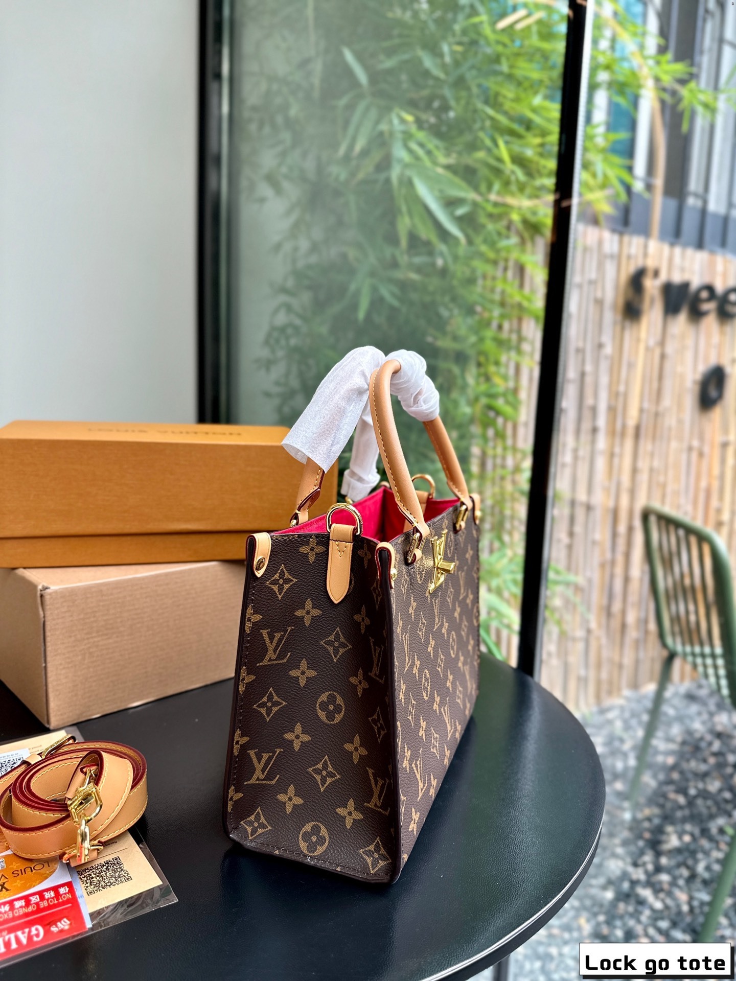 louis-new-arrival-lock-amp-go-tote-bag-size-25-20-cm-6477