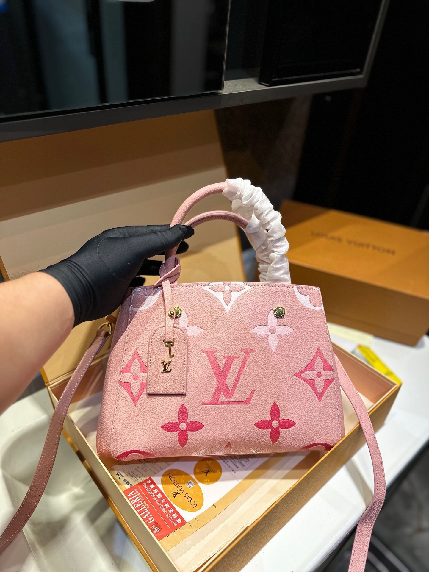 louis-2024-new-arrival-montaigne-bag-size-28-20-cm-2802