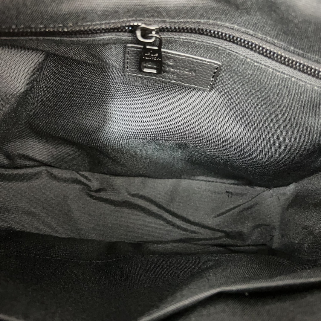 Louis new arrival men and women bag size: 22 x 29cm