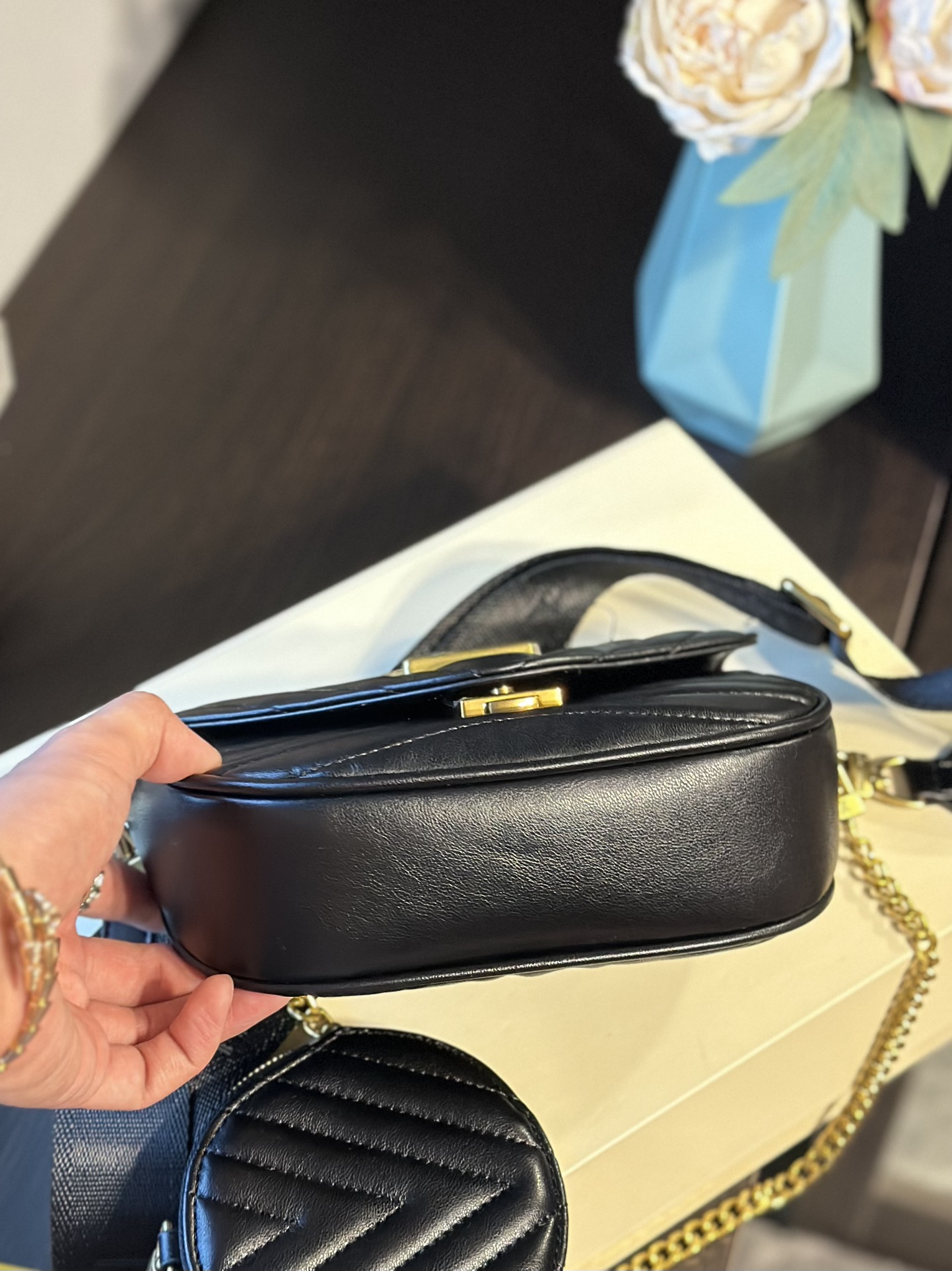 louis-multi-pochette-new-wave-size-21x13x6-5cm-2391