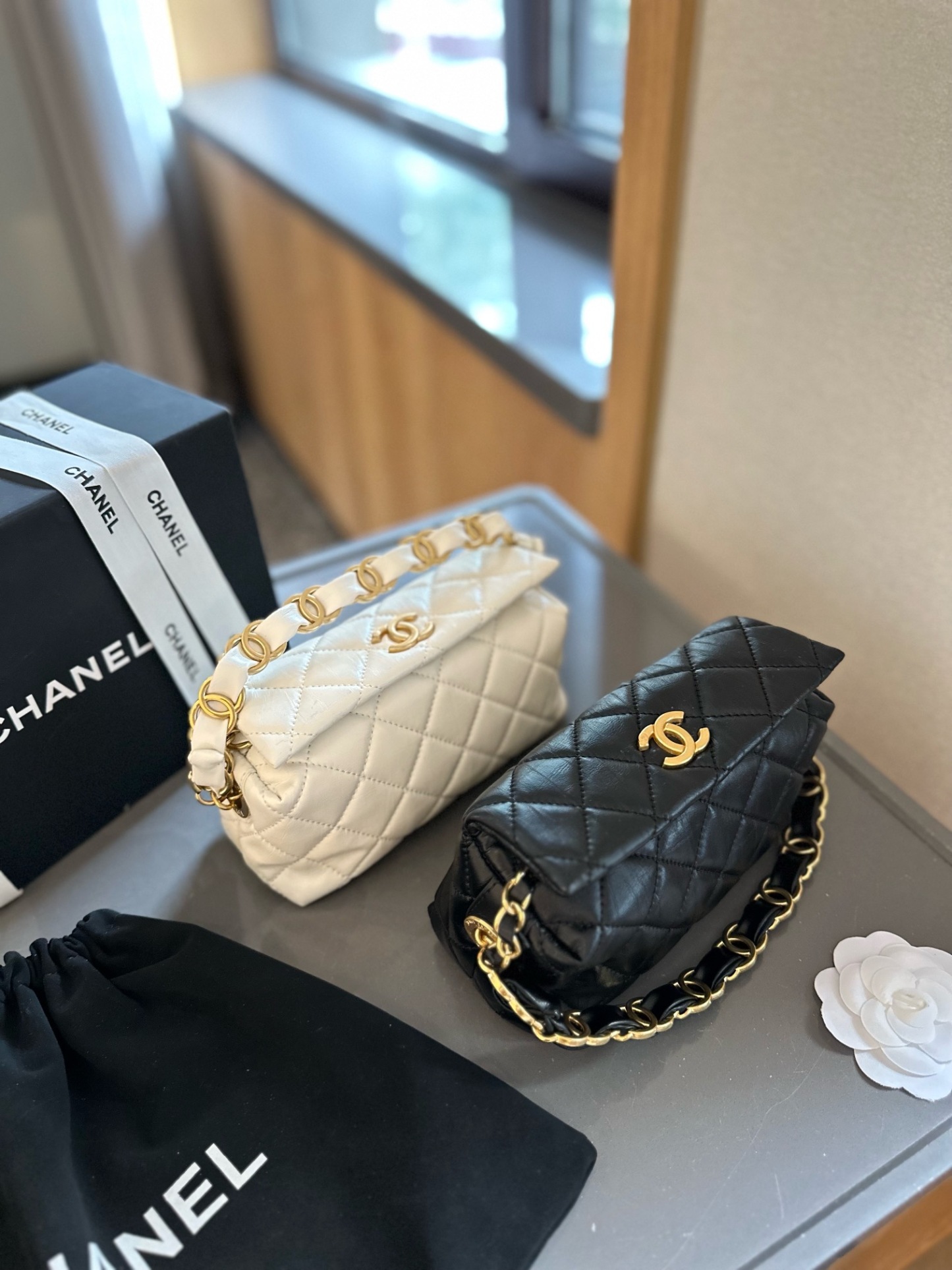 cc-ss24-hobo-bag-size-18-cm-1022