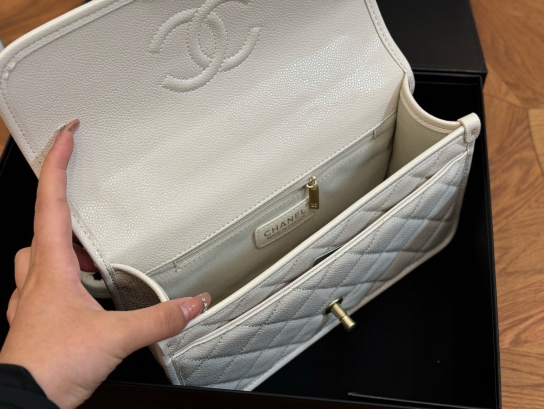 cc-new-arrival-22k-caviar-leather-size-25-15cm-8148