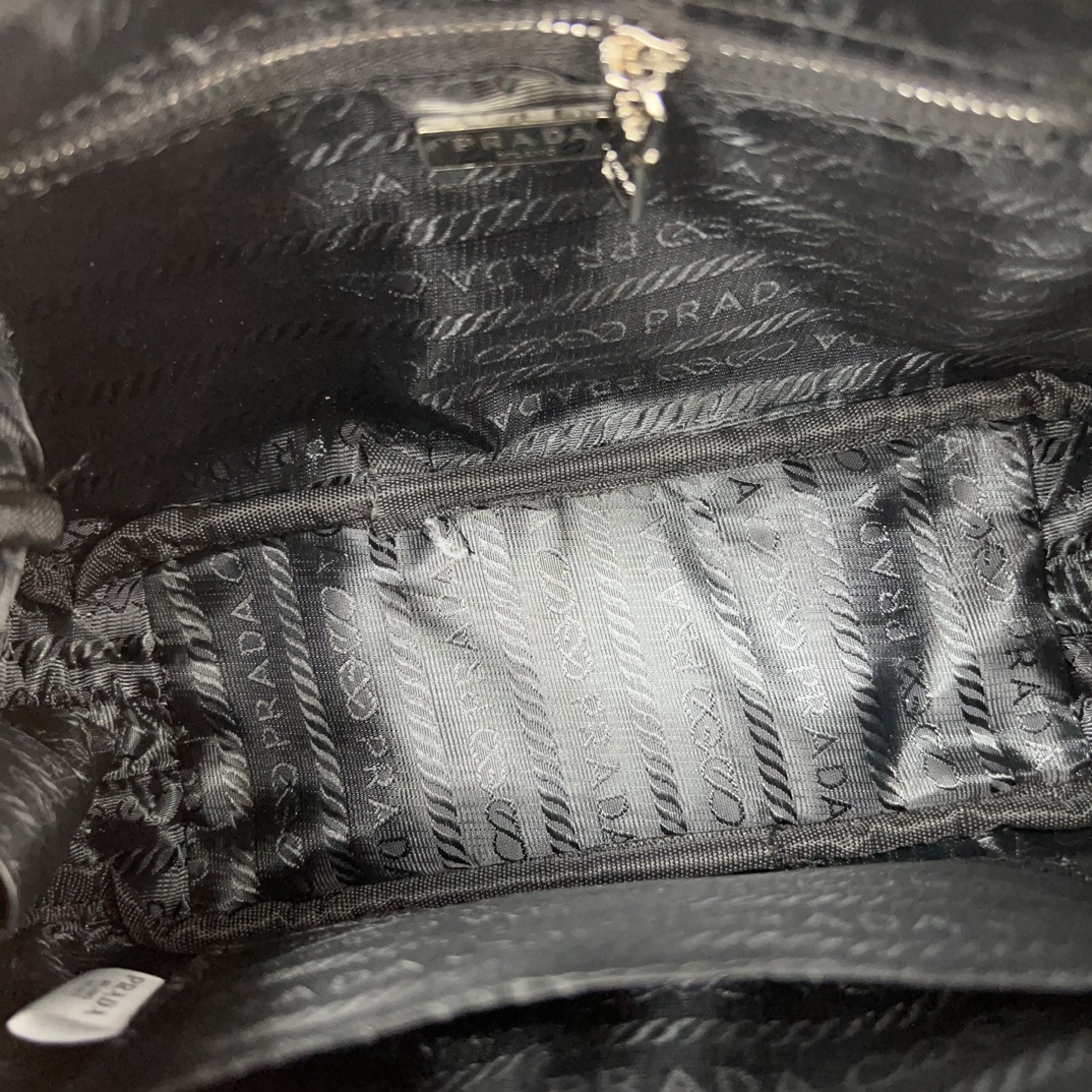 Pra new arrival bag size:  23 x 14 cm