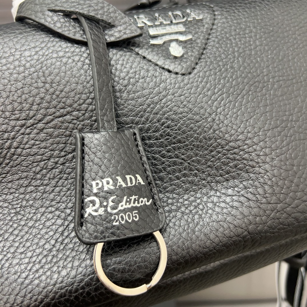 Pra new arrival bag size:  23 x 14 cm