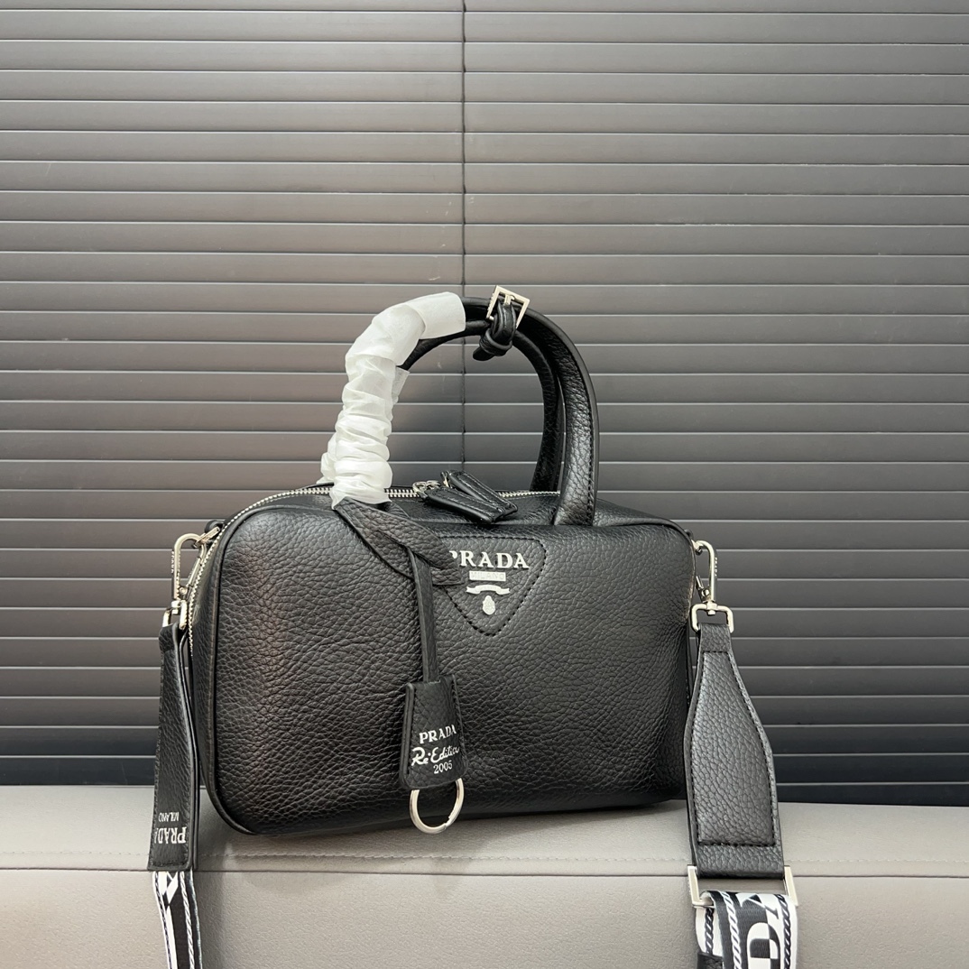 Pra new arrival bag size:  23 x 14 cm