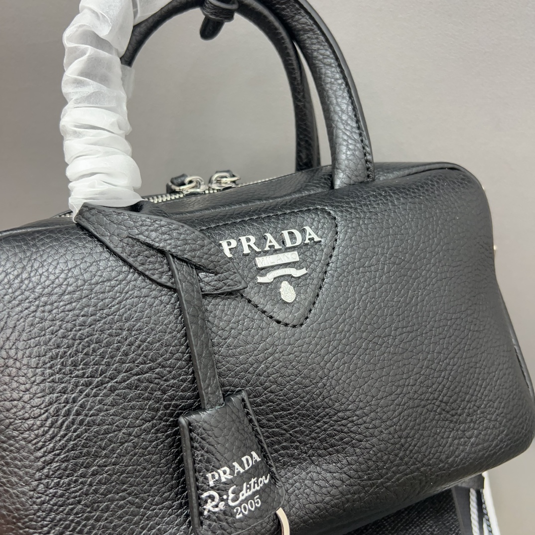 Pra new arrival bag size:  23 x 14 cm