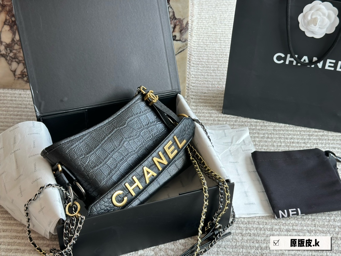 cc-new-arrival-gabrielle-small-bag-size-20-15-8cm-9917