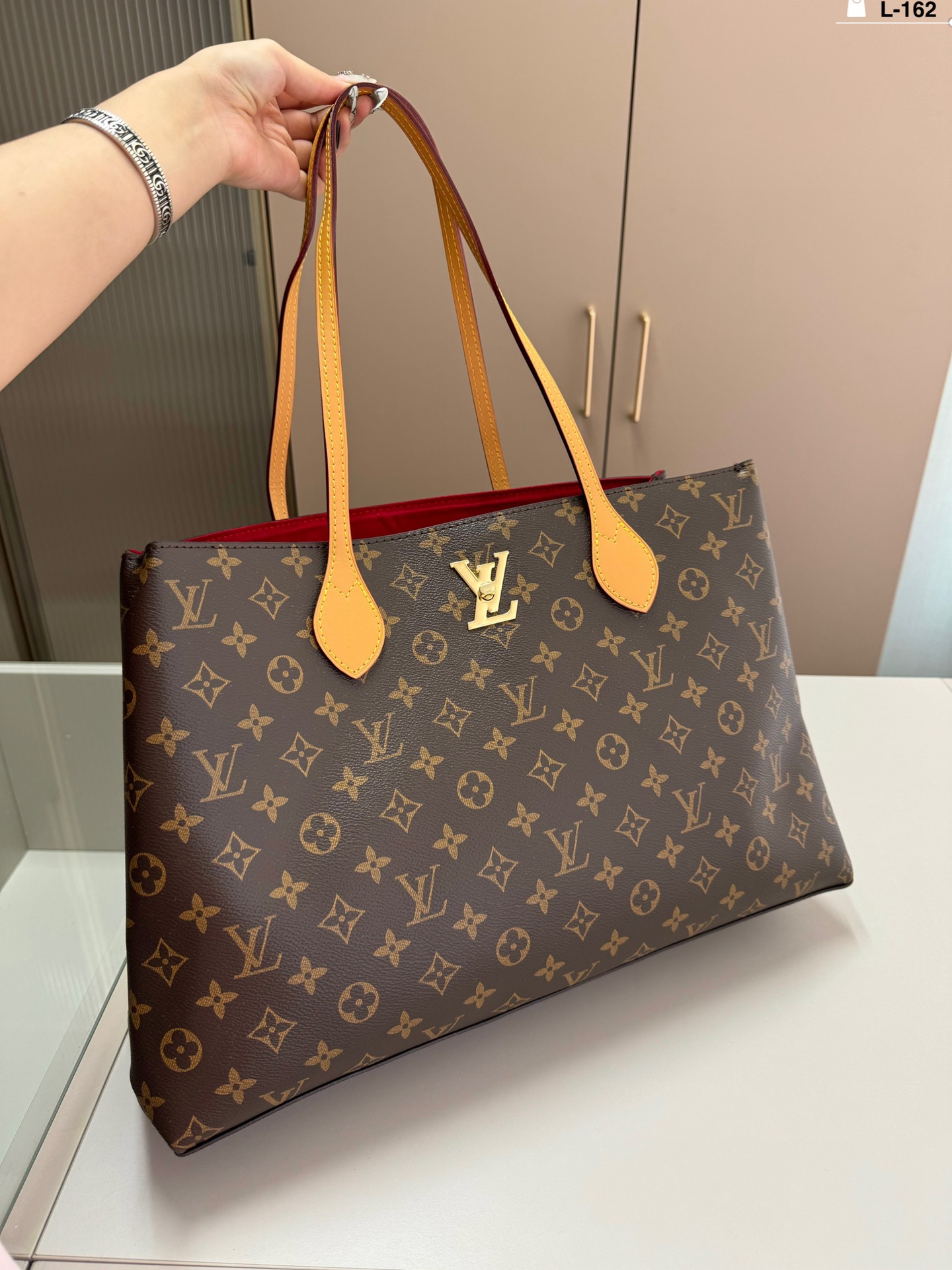 louis-new-arrival-tote-bag-size-43-13-27-cm-2415