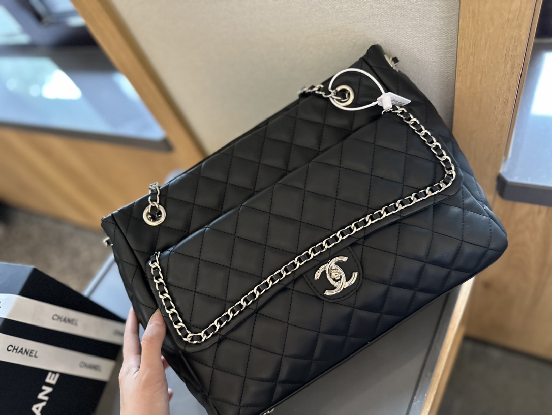 cc-new-arrival-vintage-bag-size-35-cm-5812