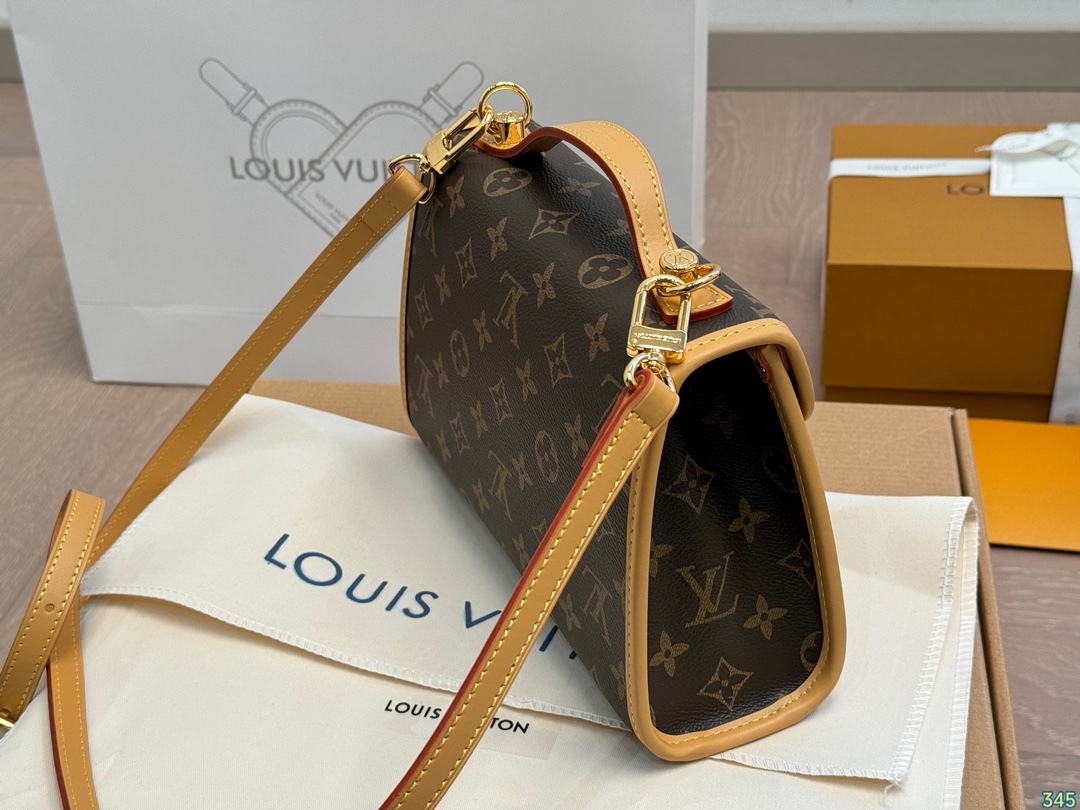Louis new arrival ivy bag size: 23 * 16 cm