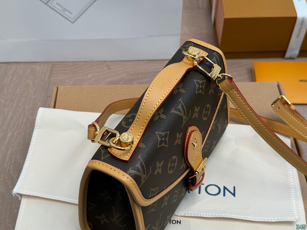 Louis new arrival ivy bag size: 23 * 16 cm