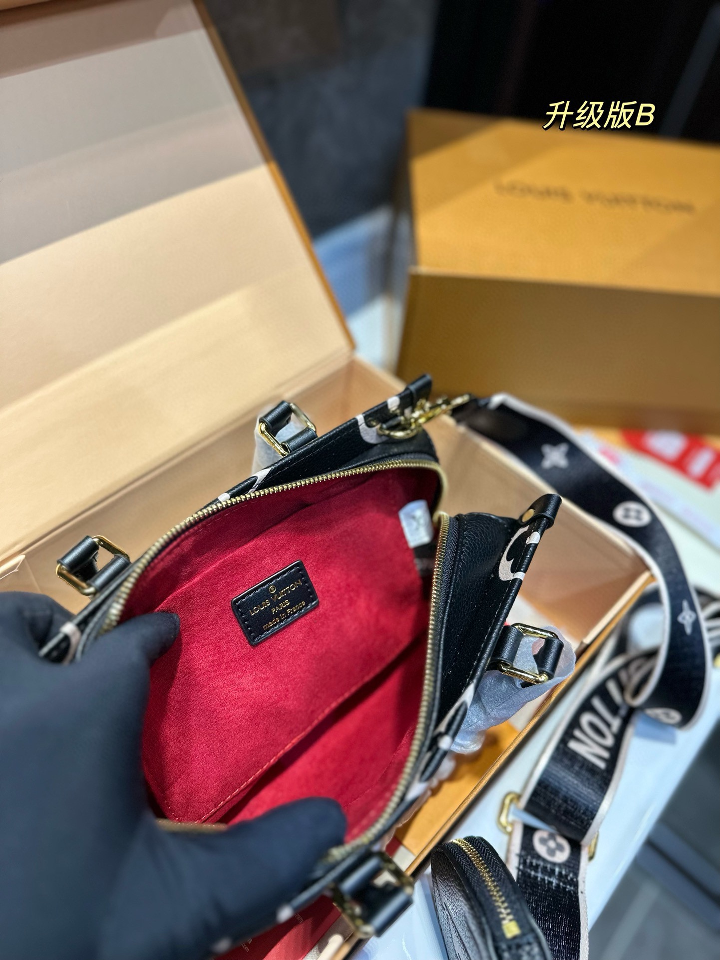 louis-new-arrival-onthego-east-west-bag-size-25-14cm-162