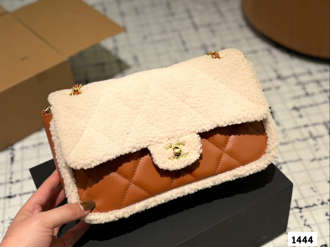 cc-24k-new-arrival-winter-cf-bag-size-26-16-cm-9625