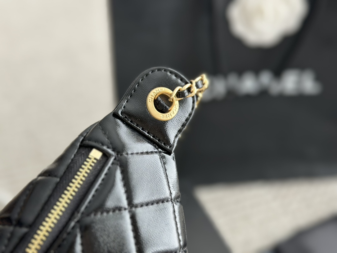 cc-new-arrival-bumbag-crossbody-bag-size-23-13-cm-4682