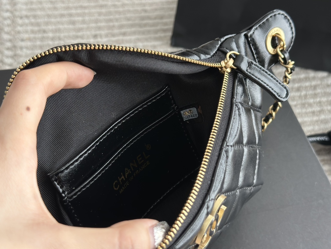 cc-new-arrival-bumbag-crossbody-bag-size-23-13-cm-4682