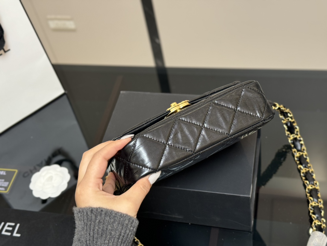 Cc new arrival bag size: 20*15 cm