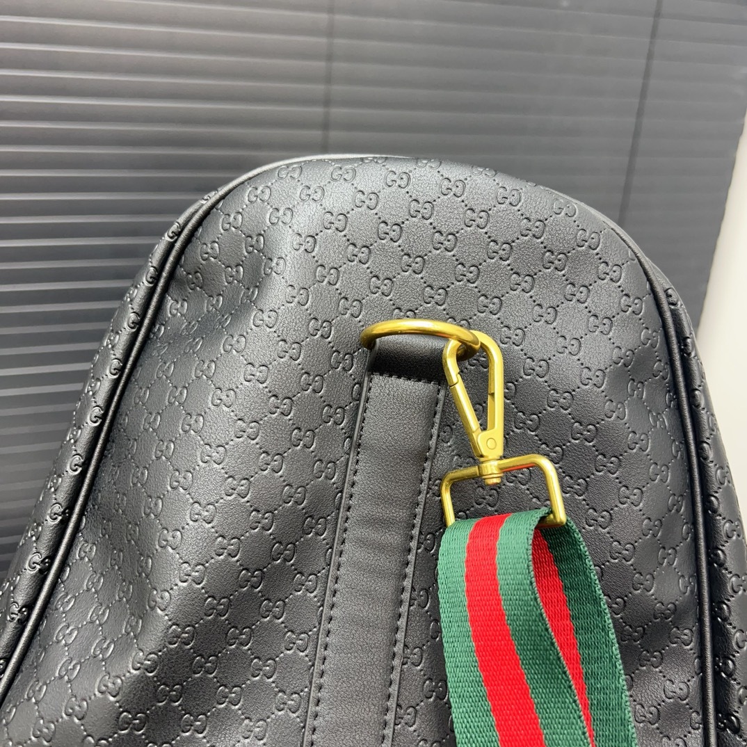 GG new arrival travel bag size: 50*28 cm