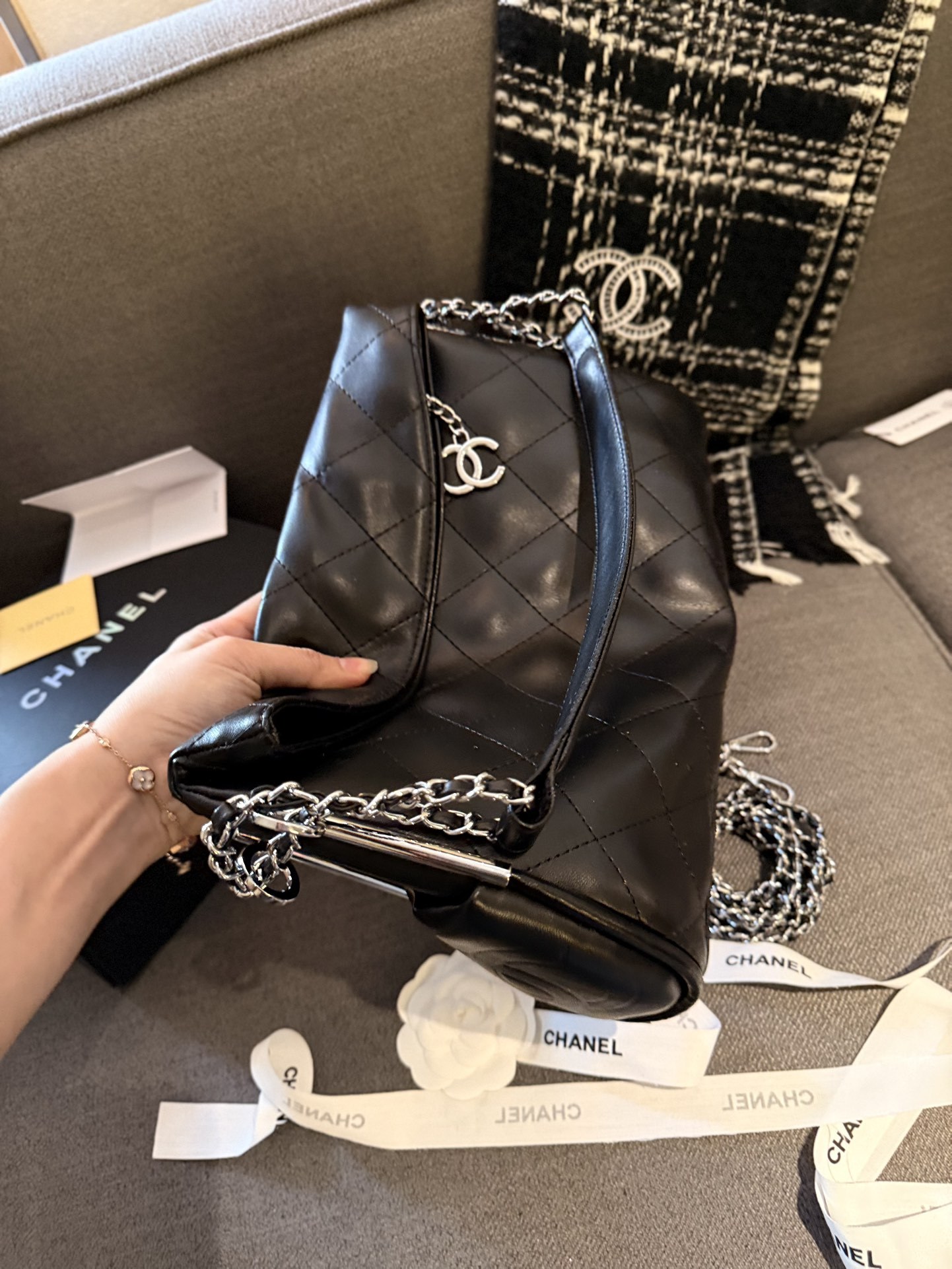 cc-new-arrival-hobo-bag-size-30-cm-1633