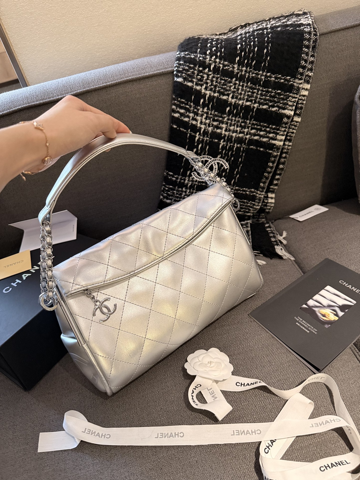 cc-new-arrival-hobo-bag-size-30-cm-1633