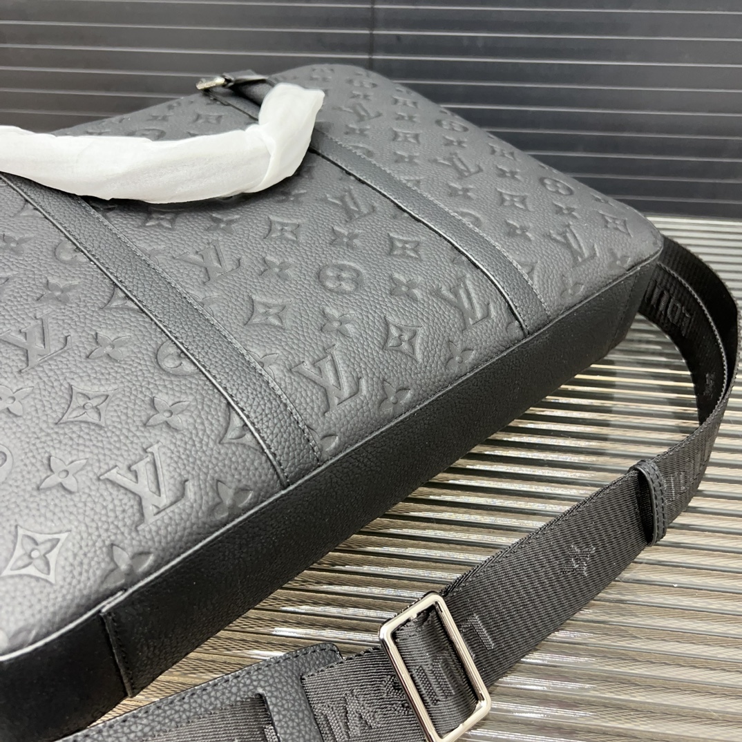 Louis new arrival briefcase laptop bag size: 28*38 cm