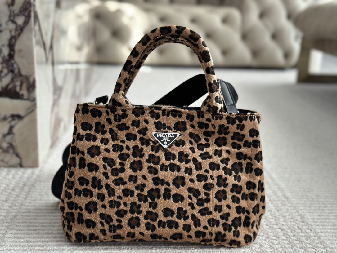 Pra new arrival tote bag 006  size:30 * 20cm