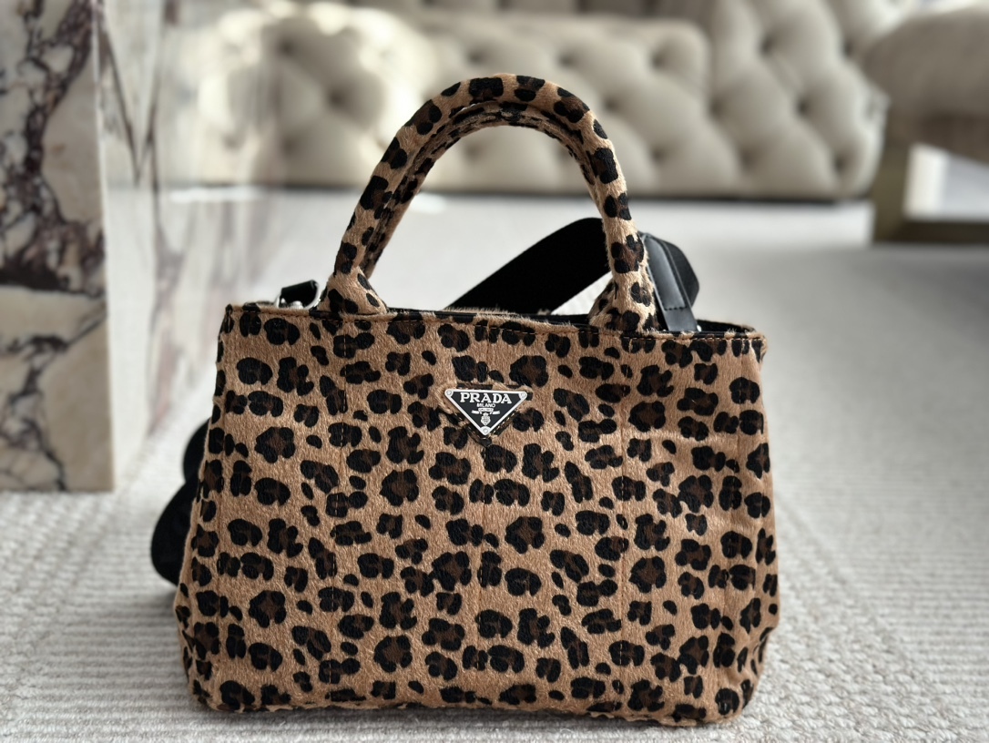 Pra new arrival tote bag 006  size:30 * 20cm