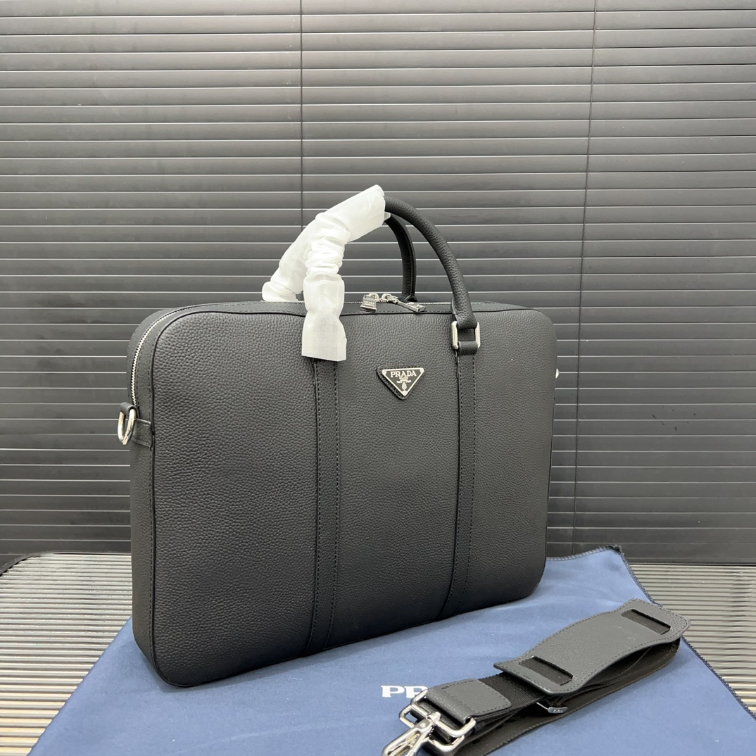 Pra new arrival briefcase laptop bag size: 38*28 cm
