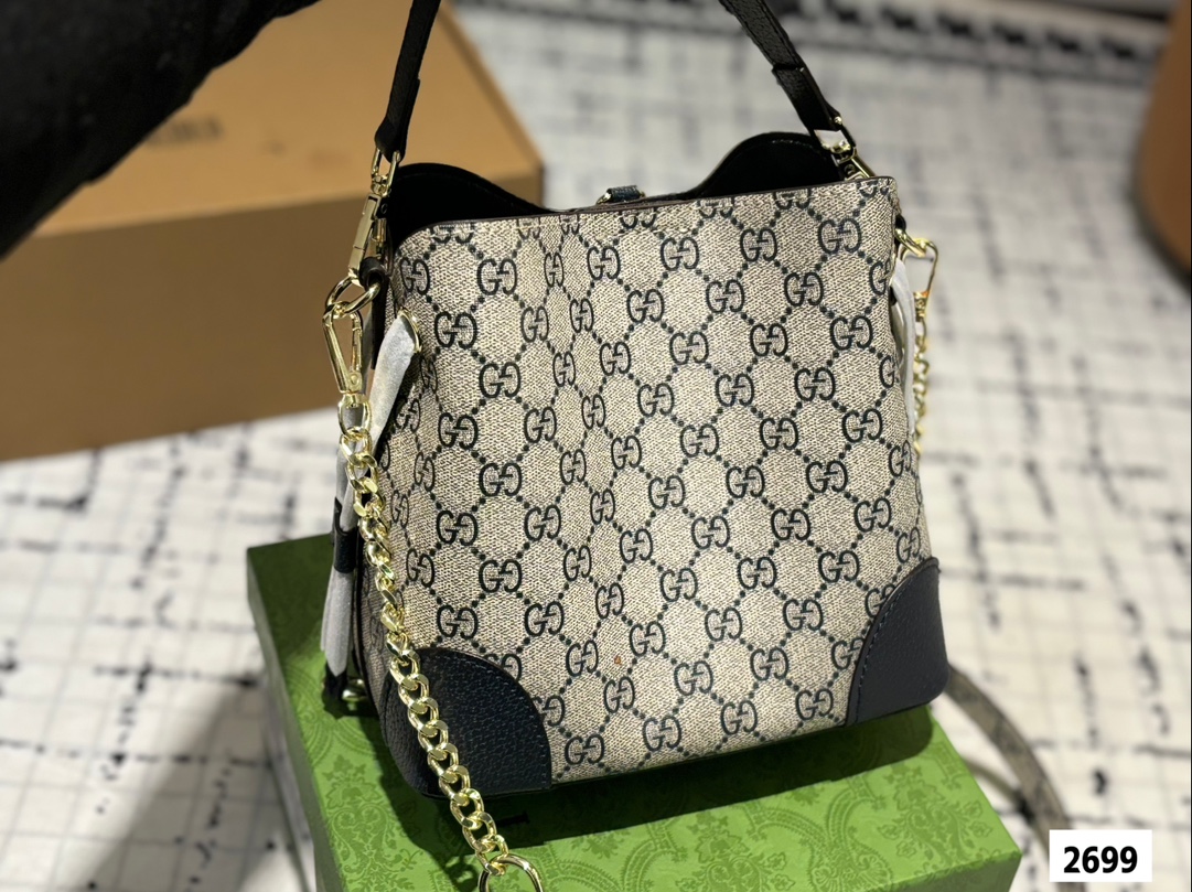 gg-emblem-new-arrival-tote-bag-size-21-20-cm-113