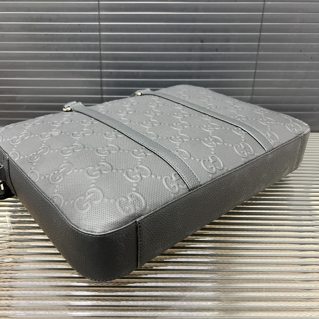 GG new arrival briefcase laptop bag 003 size: 38*28 cm