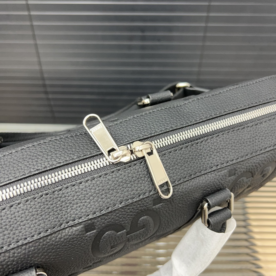 GG new arrival briefcase laptop bag 002 size: 38*28 cm