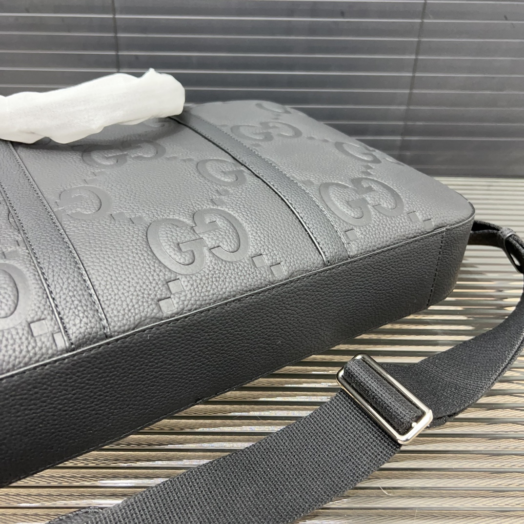 GG new arrival briefcase laptop bag 002 size: 38*28 cm