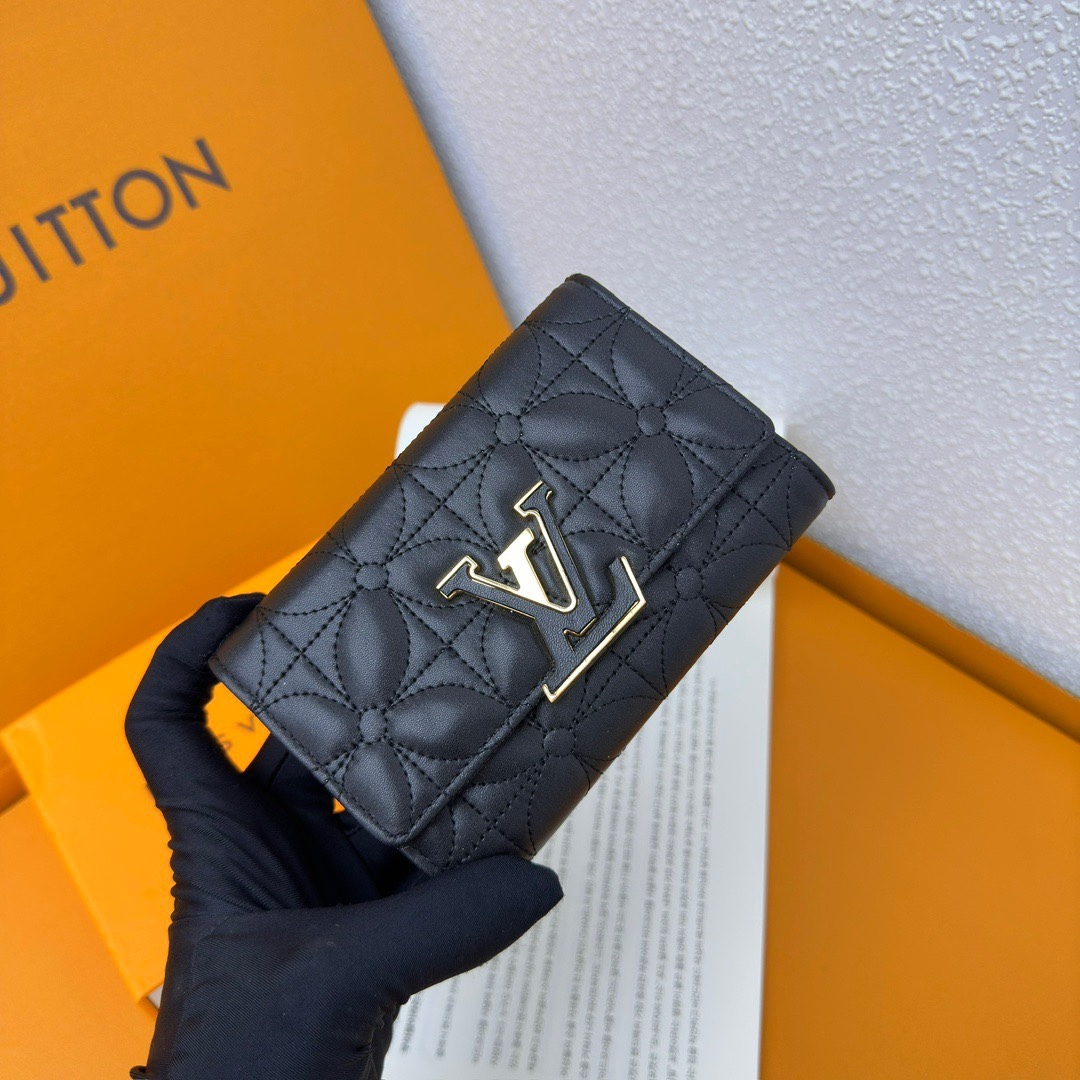 louis-new-arrival-academy-nano-noe-wallet-size-15-10-cm-2257