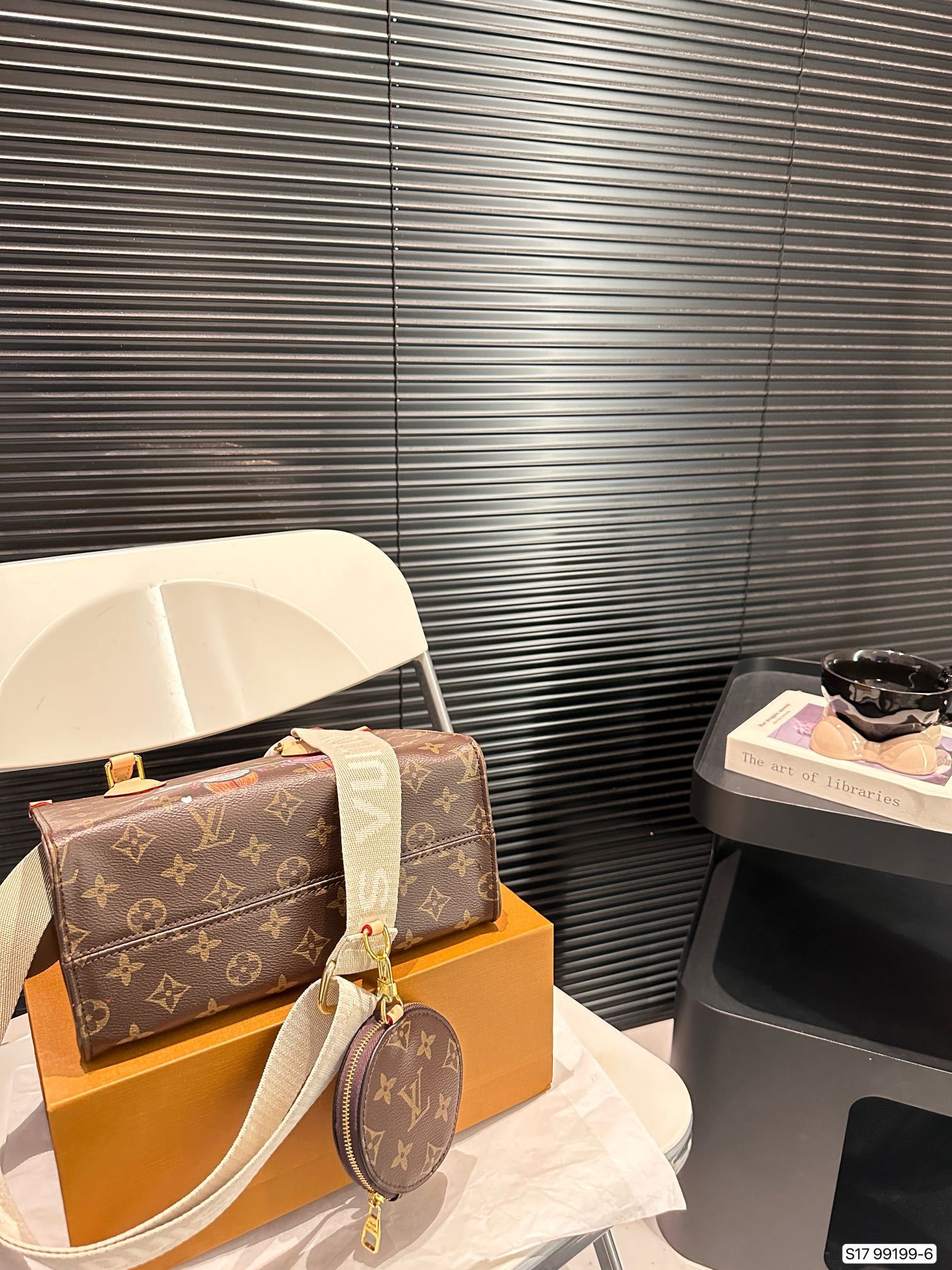 Louis new arrival onthego tote bag size: 25*20 cm