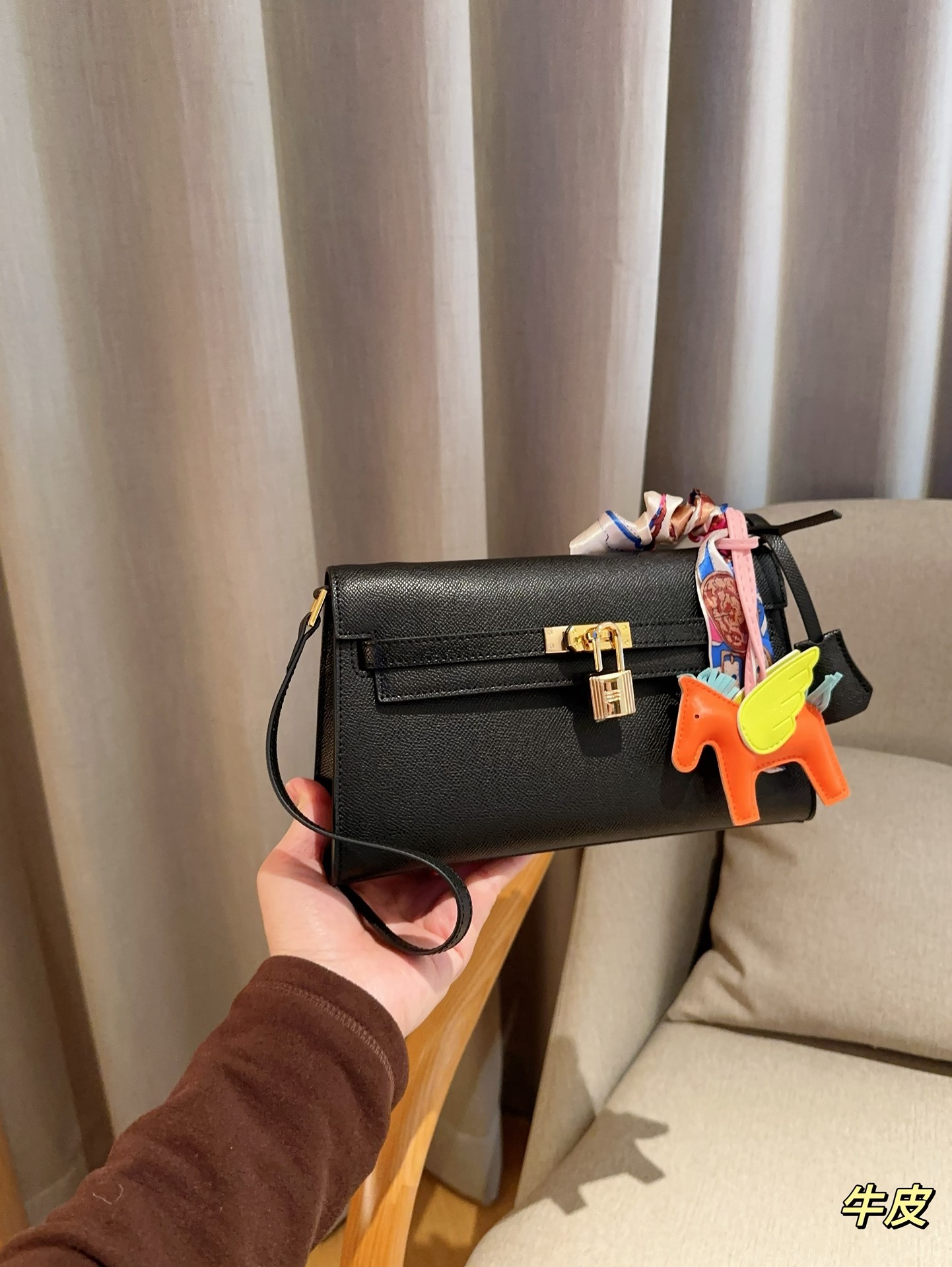 her-kelly-elan-hobo-bag-size-25-15-7-cm-7228