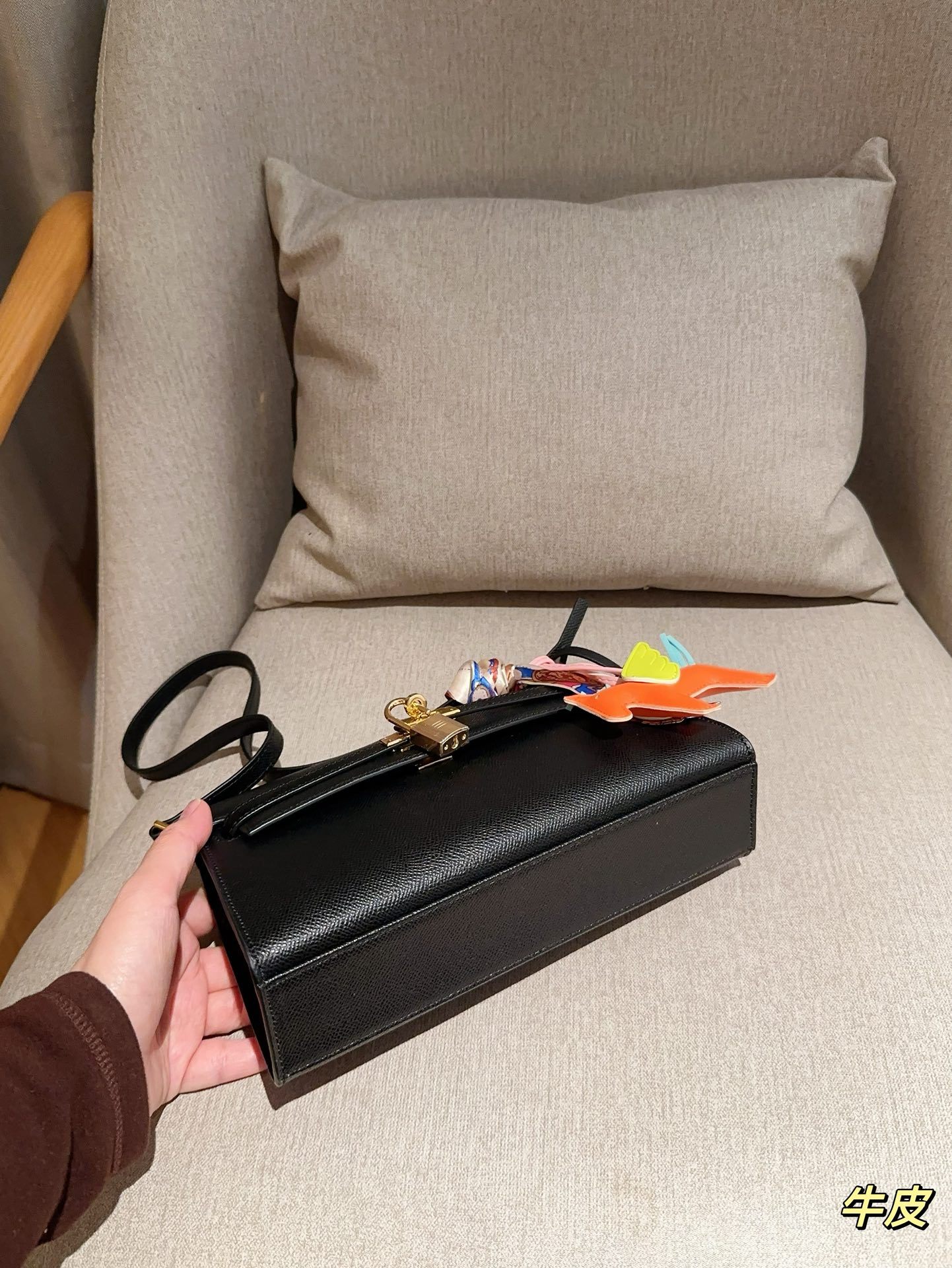 her-kelly-elan-hobo-bag-size-25-15-7-cm-7228