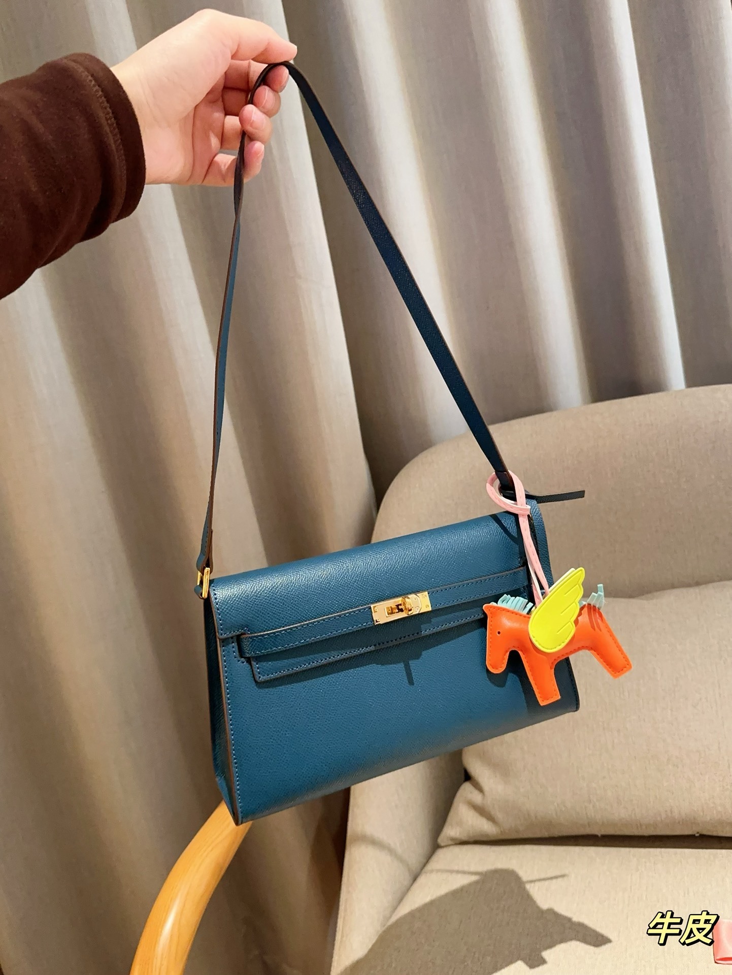 her-kelly-elan-hobo-bag-size-25-15-7-cm-7228