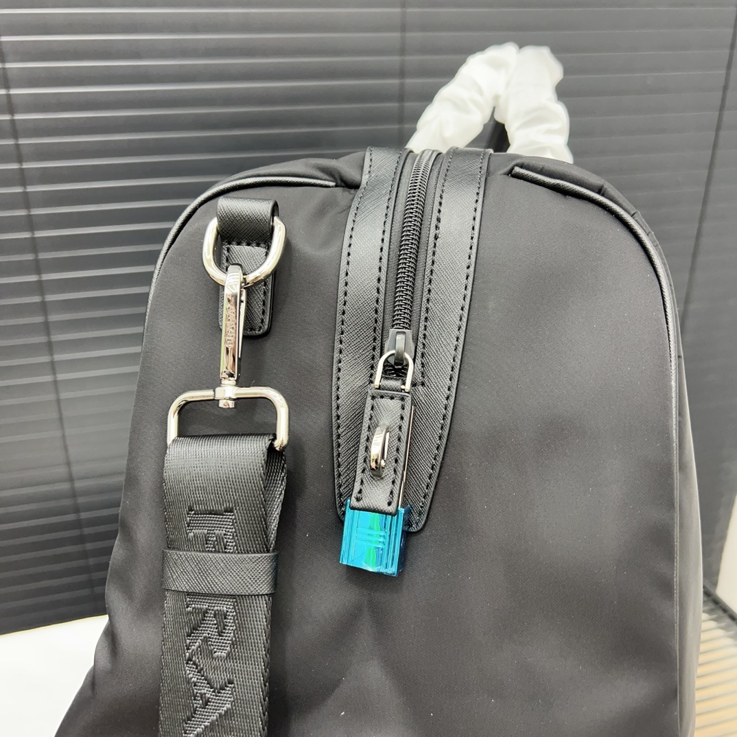 Pra new arrival travel bag 002 size:50* 28 cm