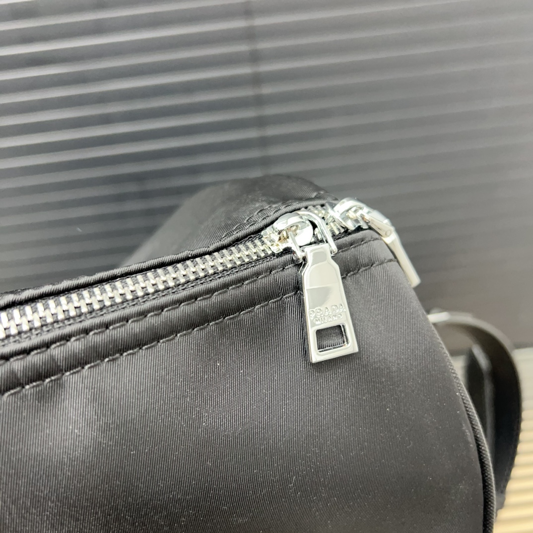 Pra new arrival travel bag size:50* 28 cm