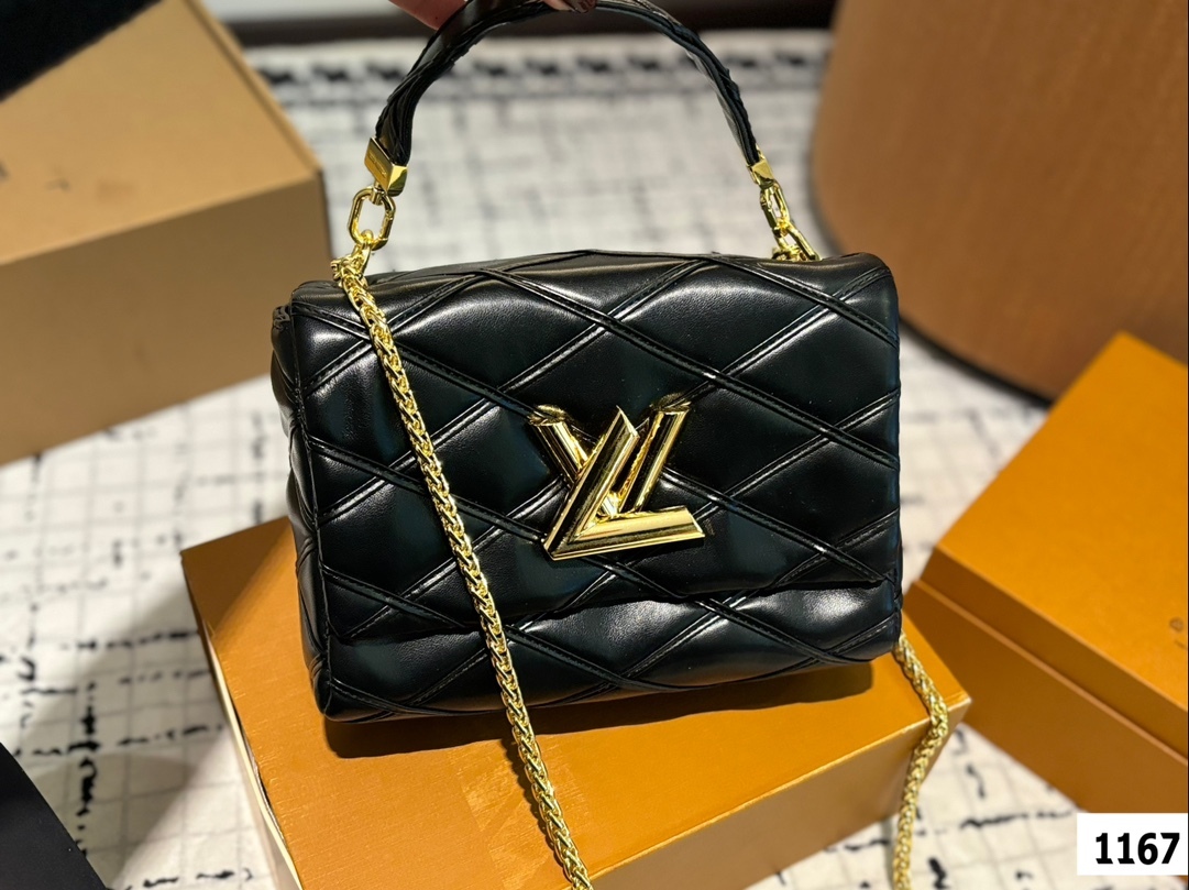 louis-new-arrival-twist-bag-size-22-13-cm-1548