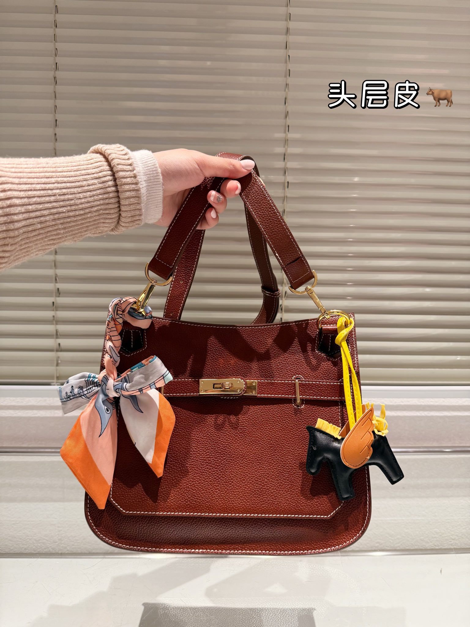 Her new arrival Hermes Jypsiere bag size: 30*25 cm