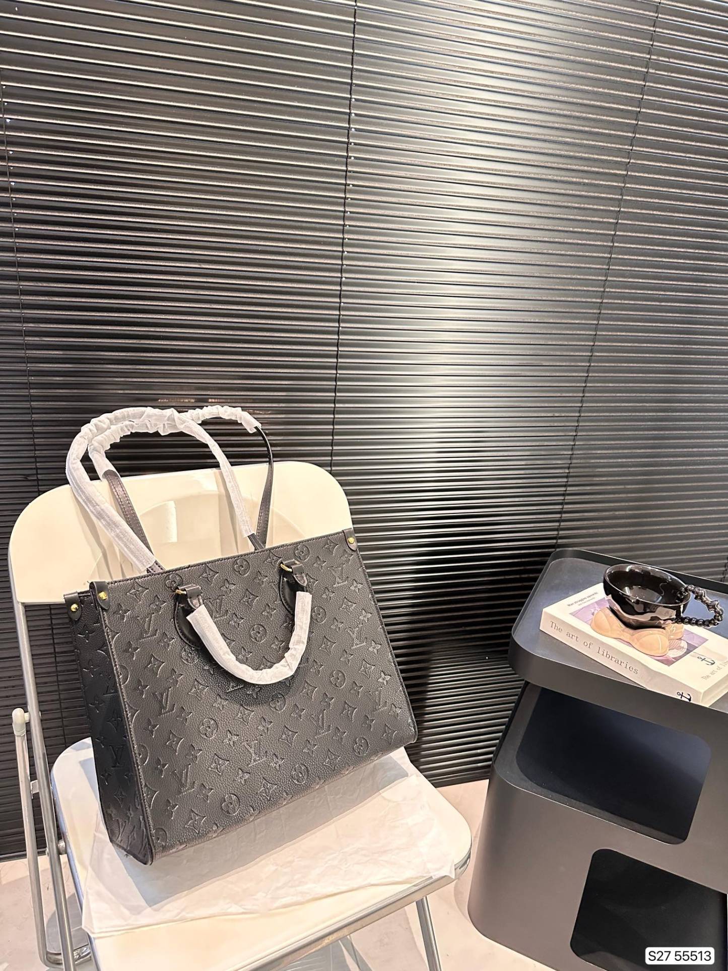 louis-new-arrival-onthego-tote-bag-size-34-27-cm-2879