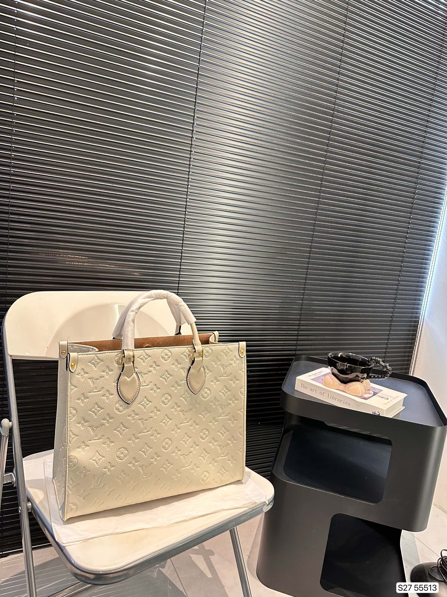 louis-new-arrival-onthego-tote-bag-size-34-27-cm-2879