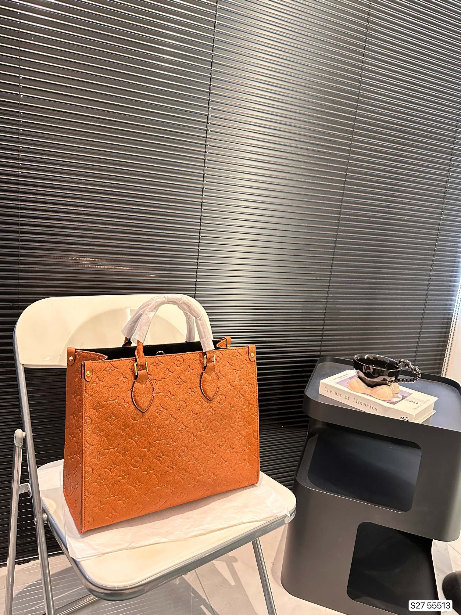 louis-new-arrival-onthego-tote-bag-size-34-27-cm-2879