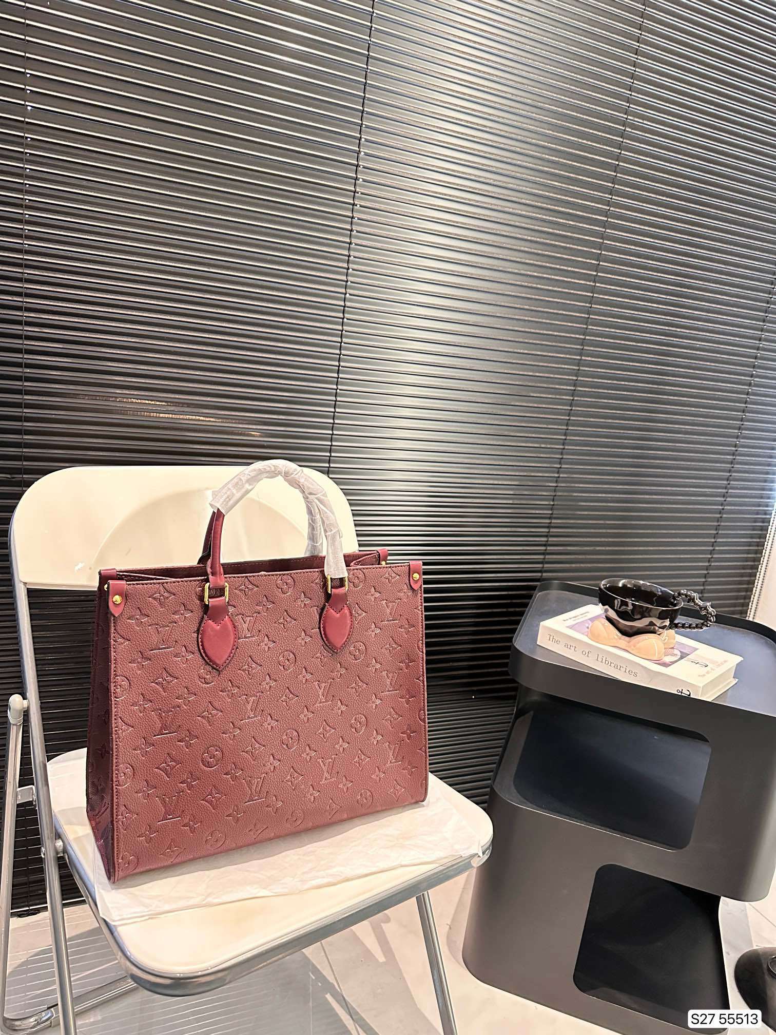 louis-new-arrival-onthego-tote-bag-size-34-27-cm-2879