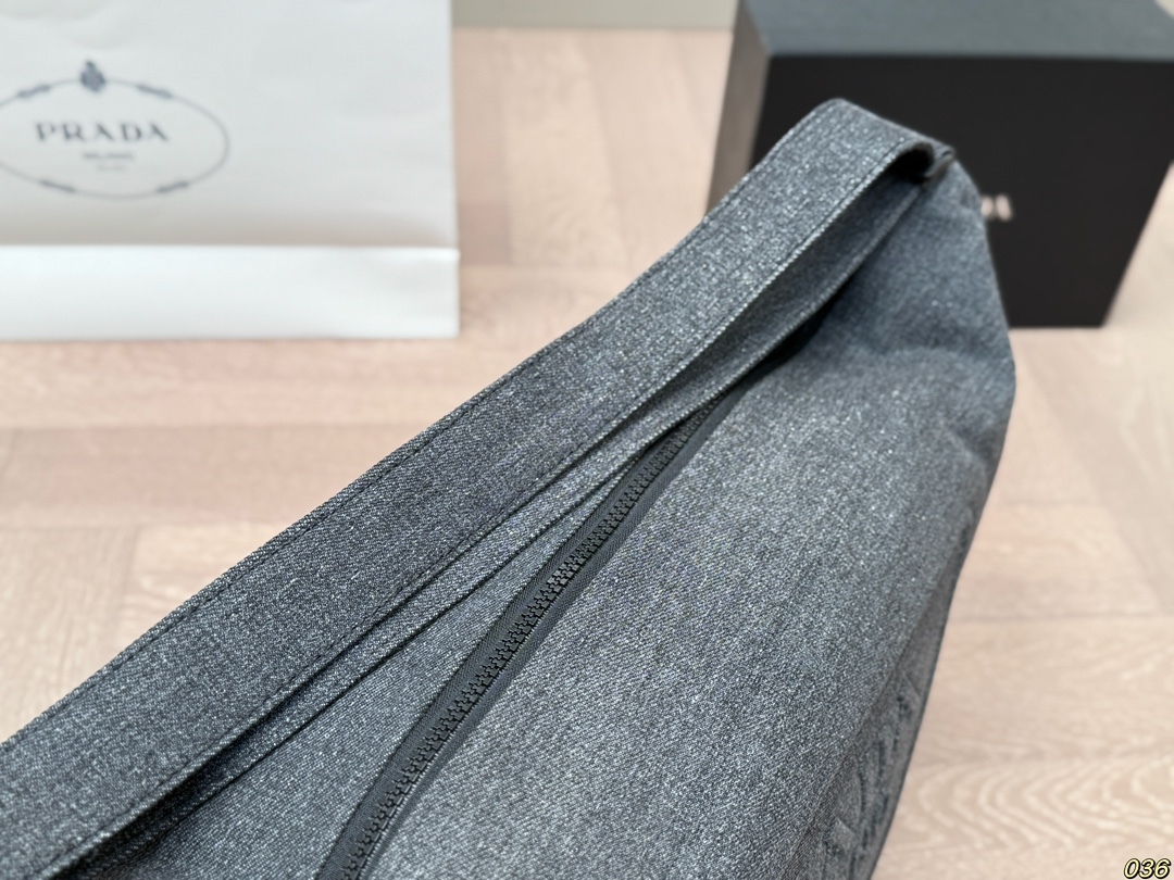 Pra new arrival denim crossbody bag size:50 * 29 cm