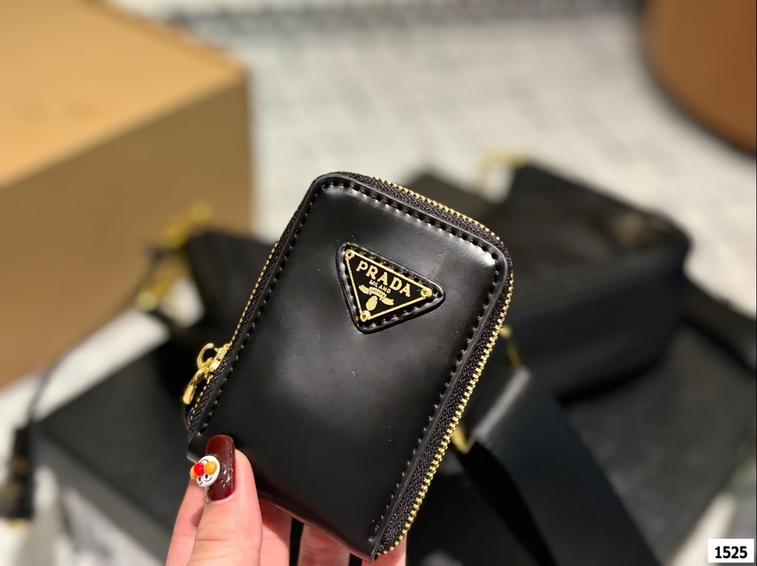 Pra new arrival hobo bag size:22 * 16cm