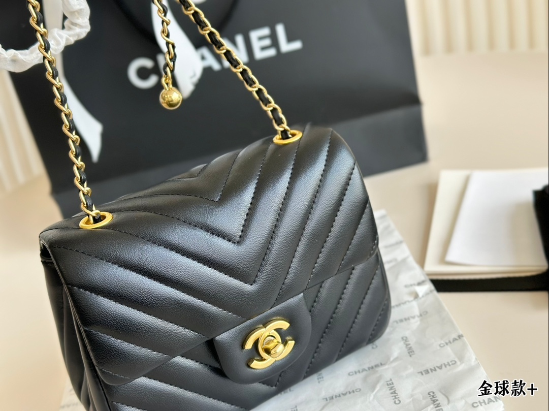 cc-new-arrival-chain-gold-ball-bag-3709