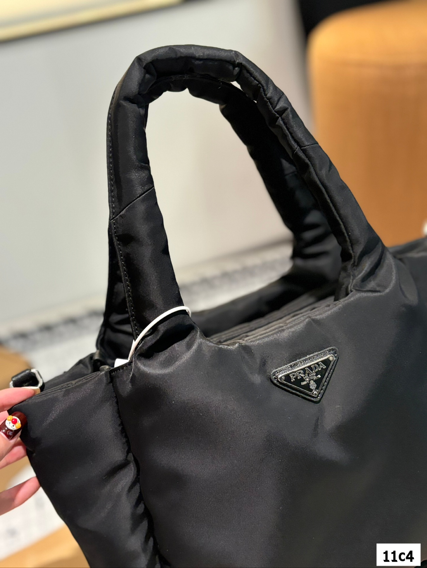 Pra new arrivla bucket tote bag size:30 * 26 cm